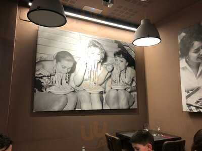 Via Napoli Ristorante Pizzeria