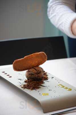 Bdgust Restaurant & Cocktail