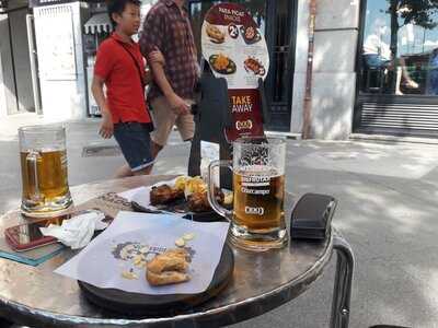Montaditos Y Cañas Cervecería