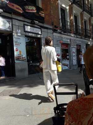 Montaditos Y Cañas Cervecería