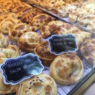 Los Santos Empanadas Argentinas