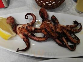 Vilches Seafood Restaurant