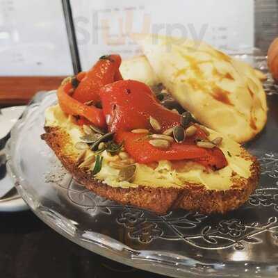 Terracotta Ceramics, Coffee & Bar