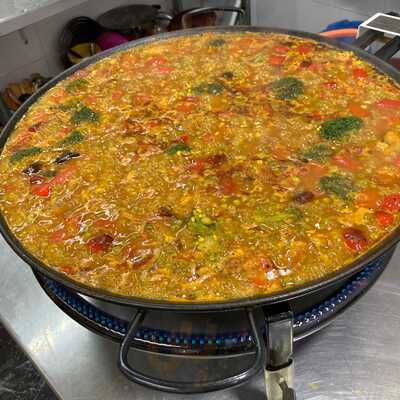 Asador De Pollos Edelweiss