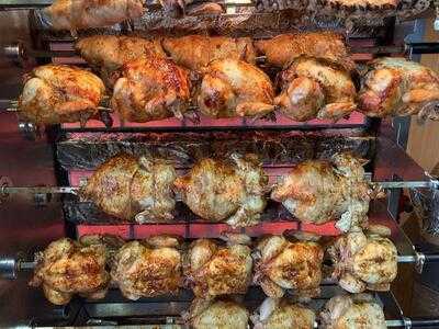 Pollo Negro - Asador De Pollos Y Comida Argentina