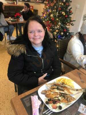 Janis Cafe Gourmet Bar