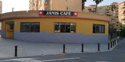 Janis Cafe Gourmet Bar