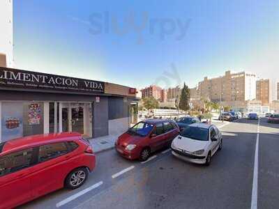 Janis Cafe Gourmet Bar