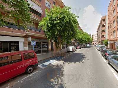 La Bodeguita Y Punto