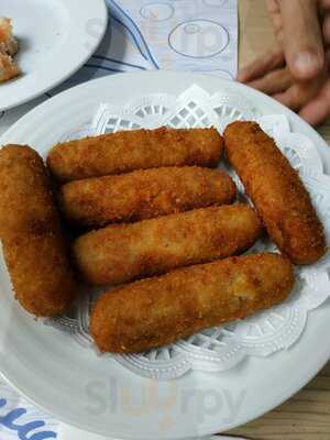 Restaurante El Calamar Content