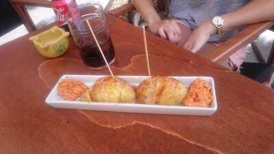 Catalina Cafe - Photo 7