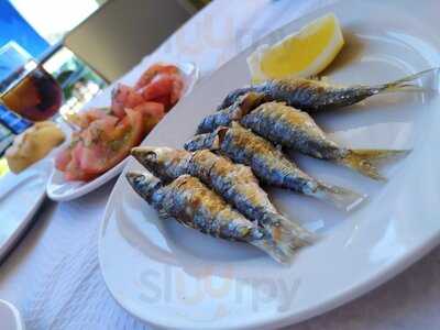 Las Acacias Hostal Restaurante