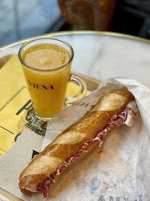 Viena València, 245