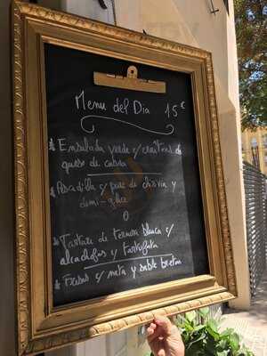 Monsieur Bistro Café