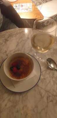 Monsieur Bistro Café