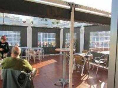 Belushi's Bar And Grill