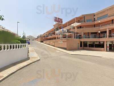 Belushi's Bar And Grill