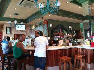 Cervecería Cruz Blanca Los Ángeles - Photo 7