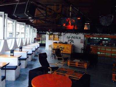 Café-bar La Perla Lounge