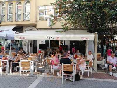 Real 93 Bistrobar