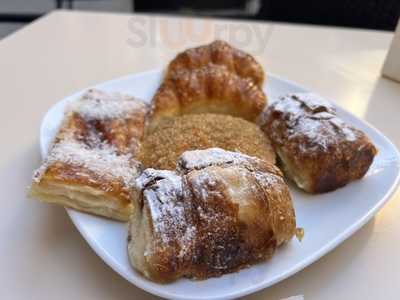 La Feliz Pan & Café