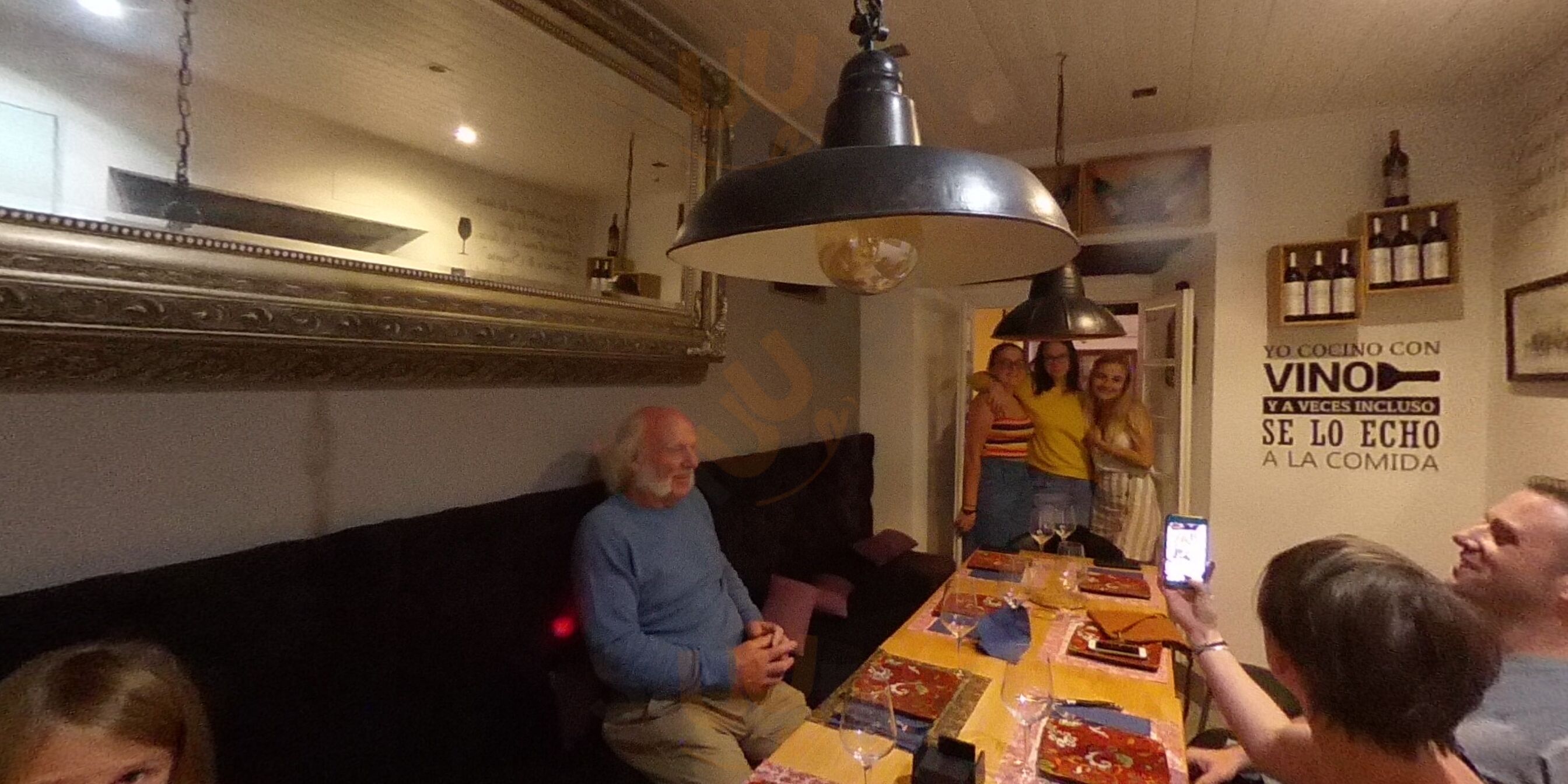 Santé Boutique Restaurant