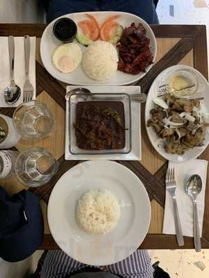 Los Hermanos Cerveseria Restaurant