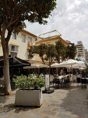 Mulligans Irish Tavern