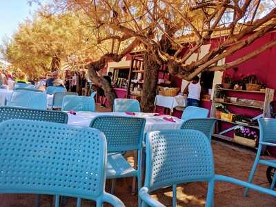 Tona Chiringuito Beach Bar & Restaurant