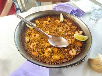 Tona Chiringuito Beach Bar & Restaurant