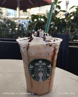 Starbucks Pelai