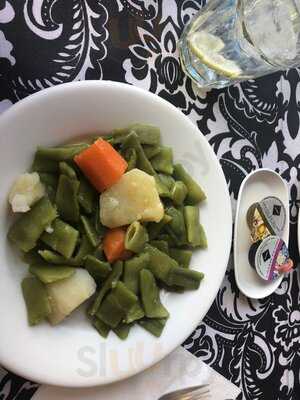 J & R Bar Restaurant