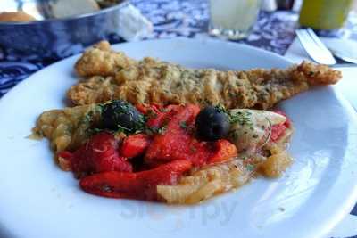 J & R Bar Restaurant