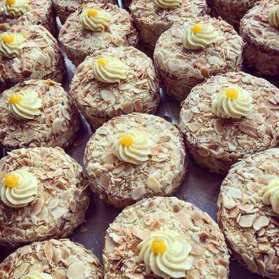 La Cantonada. Panadería & Pastelería