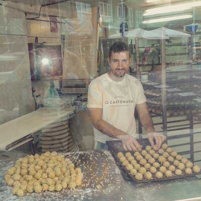 La Cantonada. Panadería & Pastelería