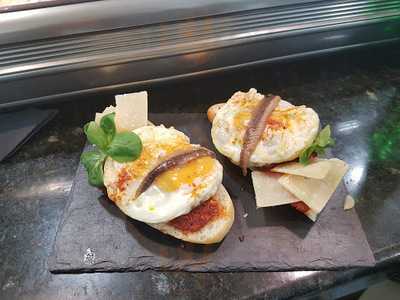 Cafeteria Cerveceria Yale