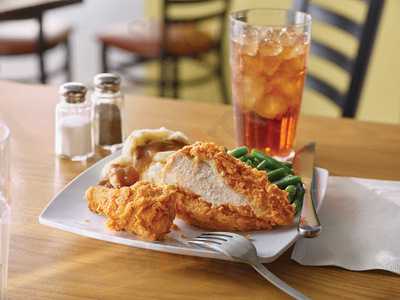 Golden Tapas & Restaurant