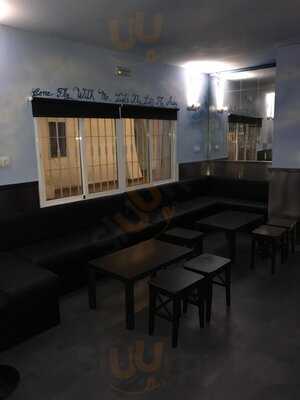 Alibi Sports & Cocktail Bar