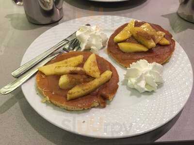 Ice Cream Café - Photo 7