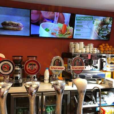 Cervecería 100 Montaditos - Photo 8