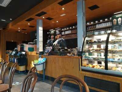 Starbucks Rambla Mendez Nunez