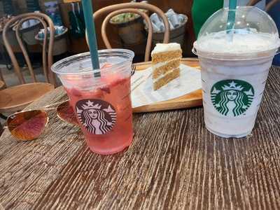 Starbucks Rambla Mendez Nunez
