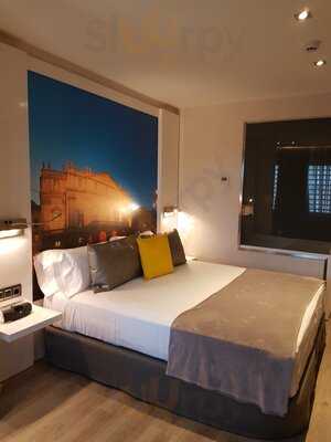 Vueling Bcn By Hc Restaurant