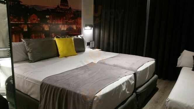 Vueling Bcn By Hc Restaurant