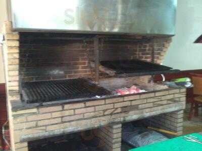 Grill La Parrilla De Carmen