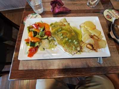 Sunshine Bar & Restaurant