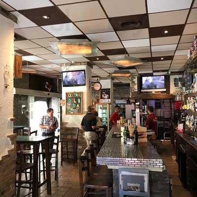 Merced 14 Lounge Bar