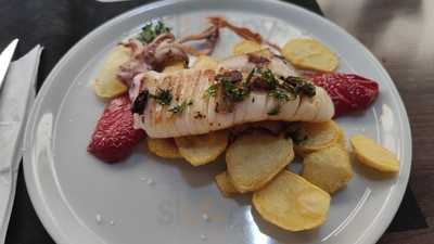 Merced 14 Lounge Bar