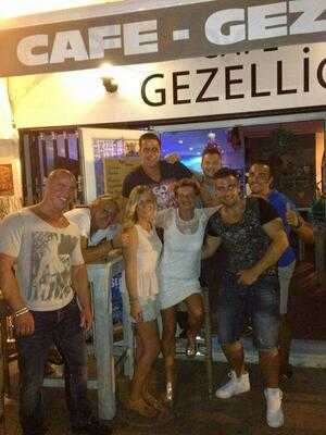 Cafe Gezellig