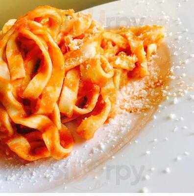 Angela Bertoni Pasta Fresca Des De 1965